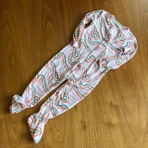 🌈 Magnetic Me Onesie 🌈